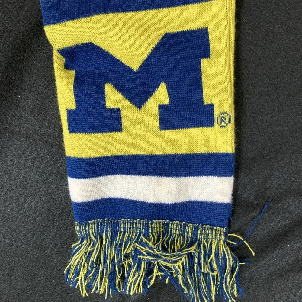 FOCO NCAA Michigan Wolverines Big Logo Scarf‎ (60